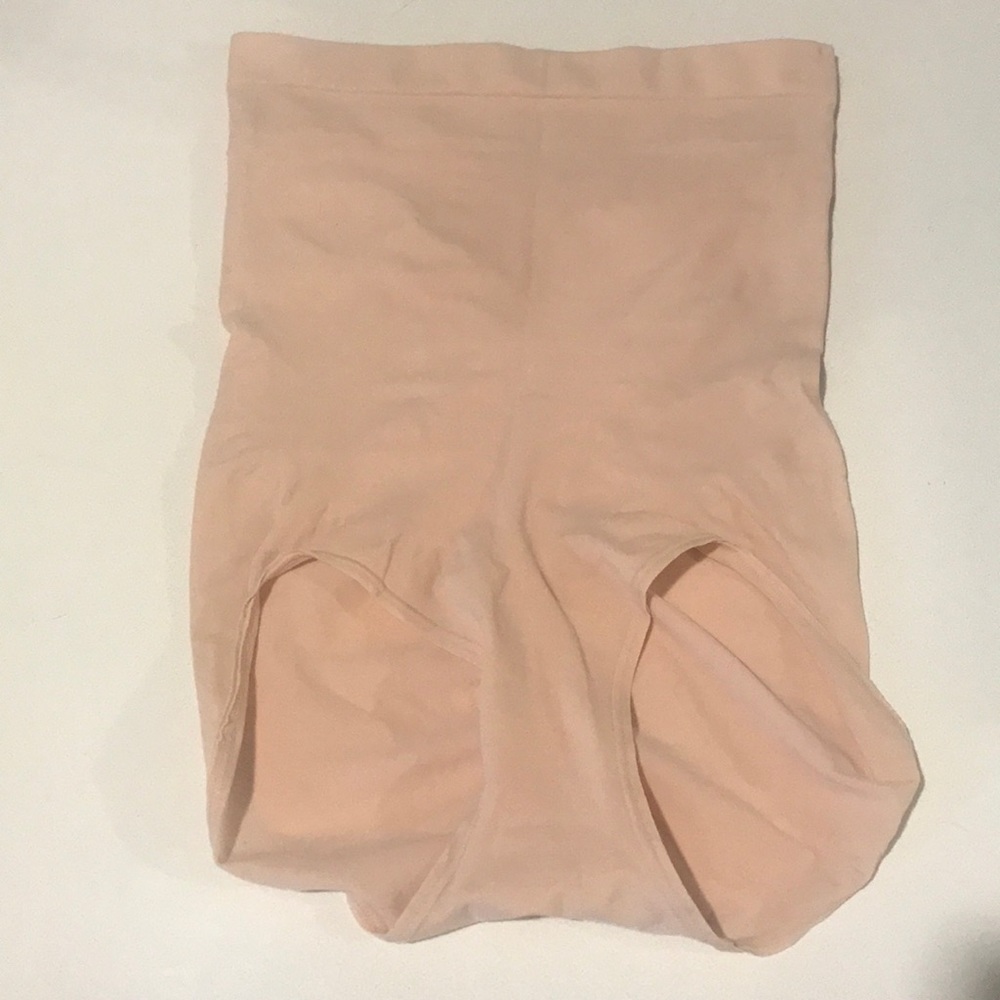 New with NO tags SPANX